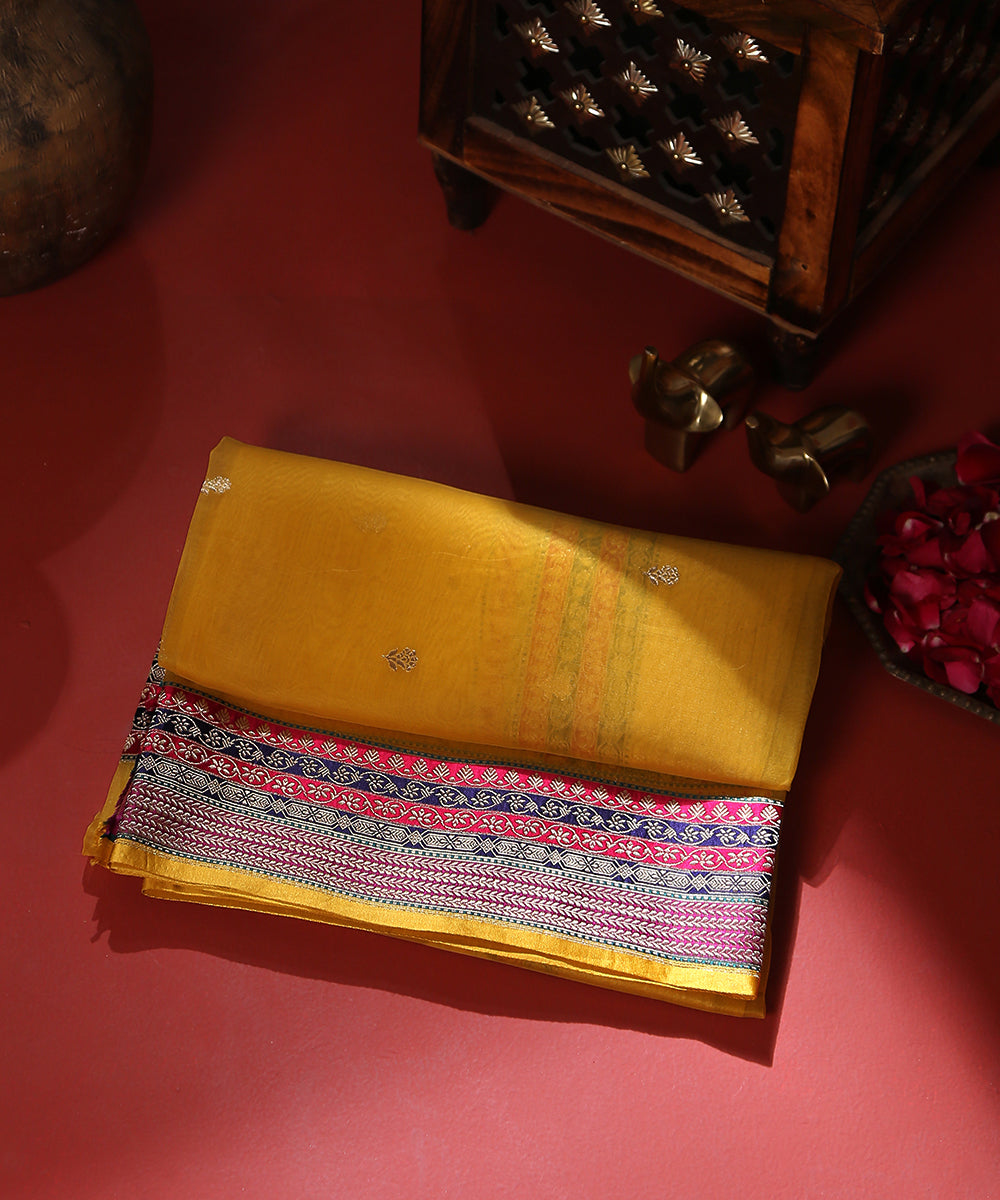Handloom_Yellow_Kora_Silk_Banarasi_Dupatta_With_Golden_Booti_WeaverStory_01