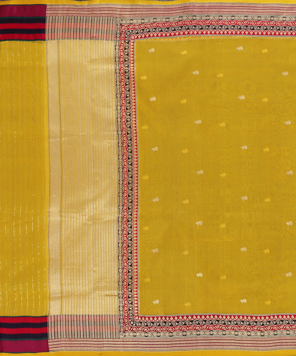 Handloom_Yellow_Kora_Silk_Banarasi_Dupatta_With_Golden_Booti_WeaverStory_02