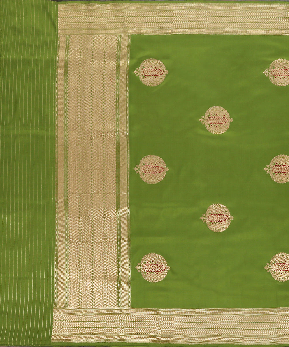 Green_Handloom_Katan_Silk_Banarasi_Dupatta_With_Pomegranate_Booti_WeaverStory_02