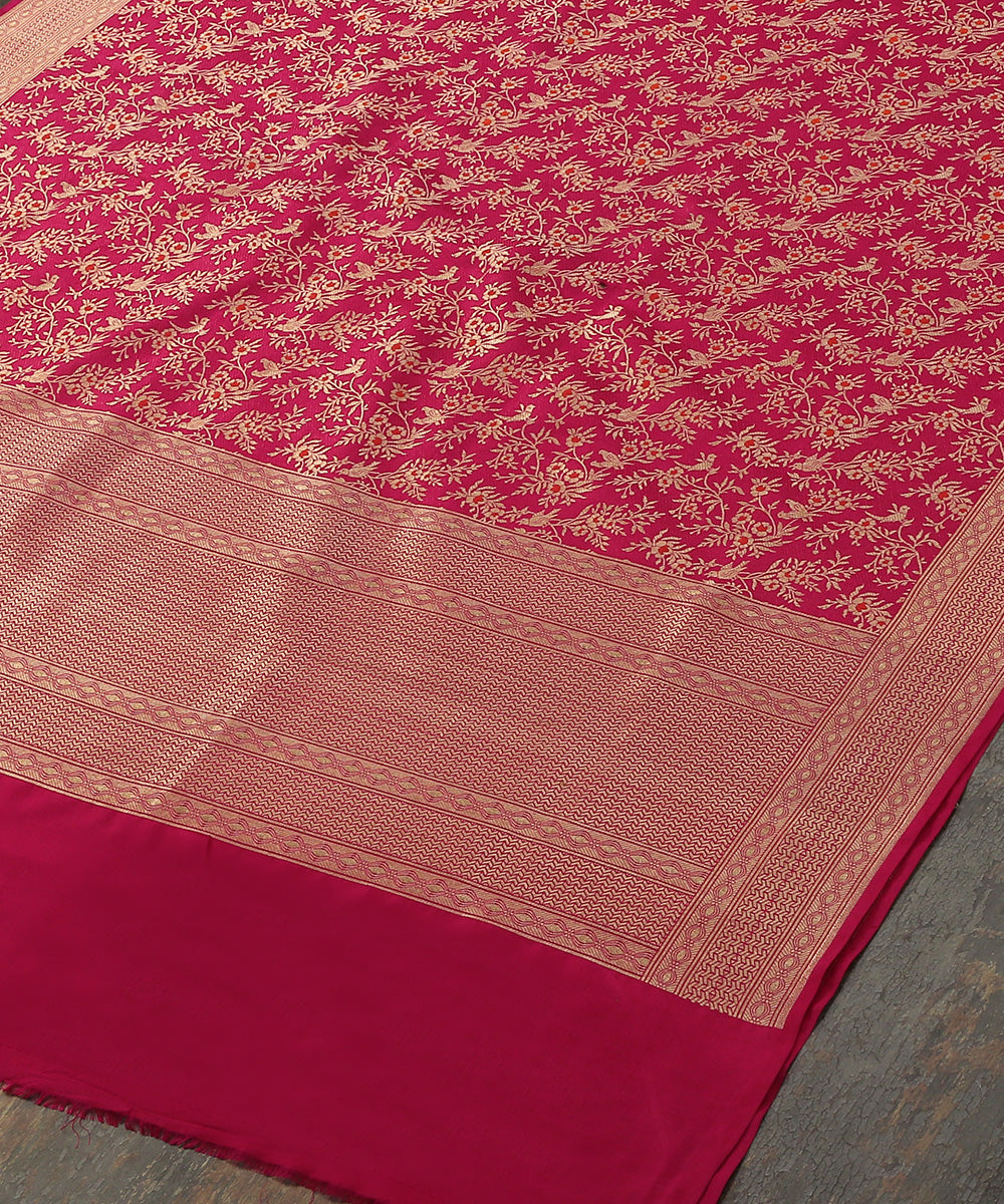 Handloom_Rani_Pink_Pure_Katan_Silk_Banarasi_Dupatta_With_Shikargah_Jaal_WeaverStory_03