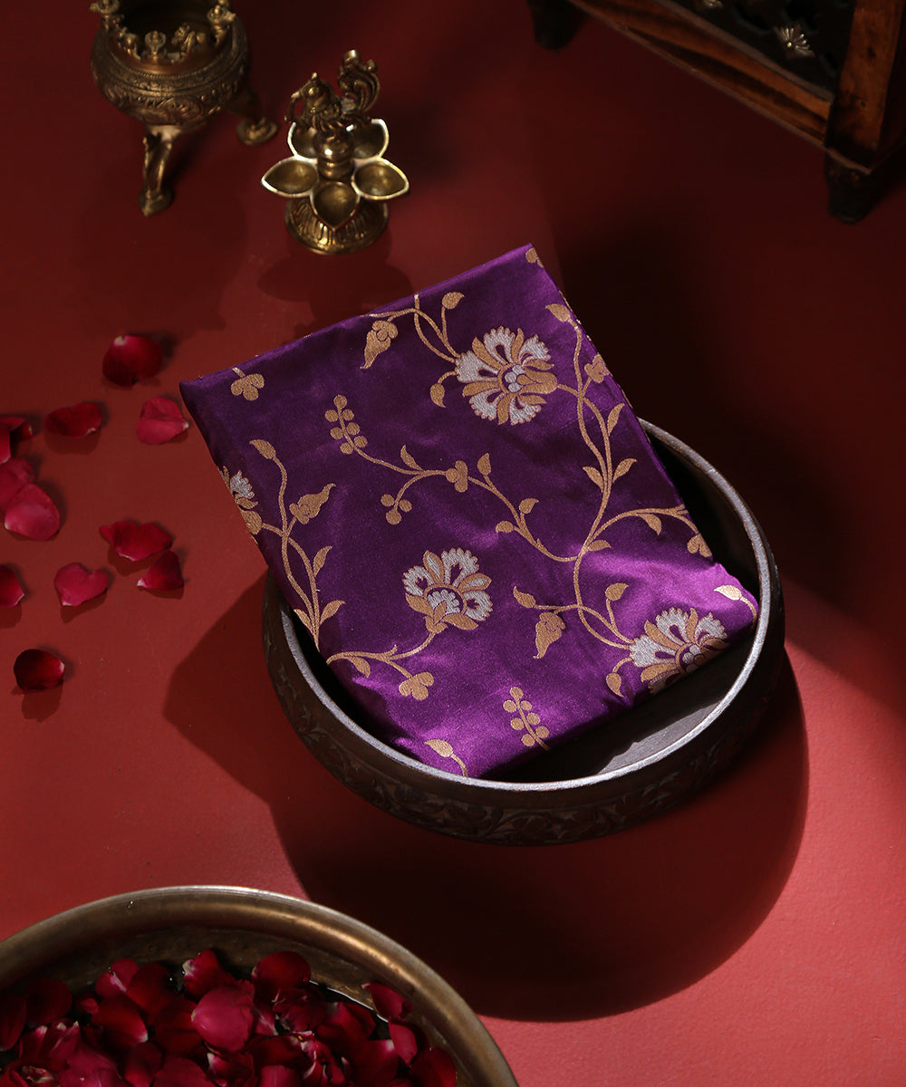 Handloom_Purple_Pure_Katan_Silk_Banarasi_Dupatta_With_Sona_Rupa_Floral_Jaal_WeaverStory_01
