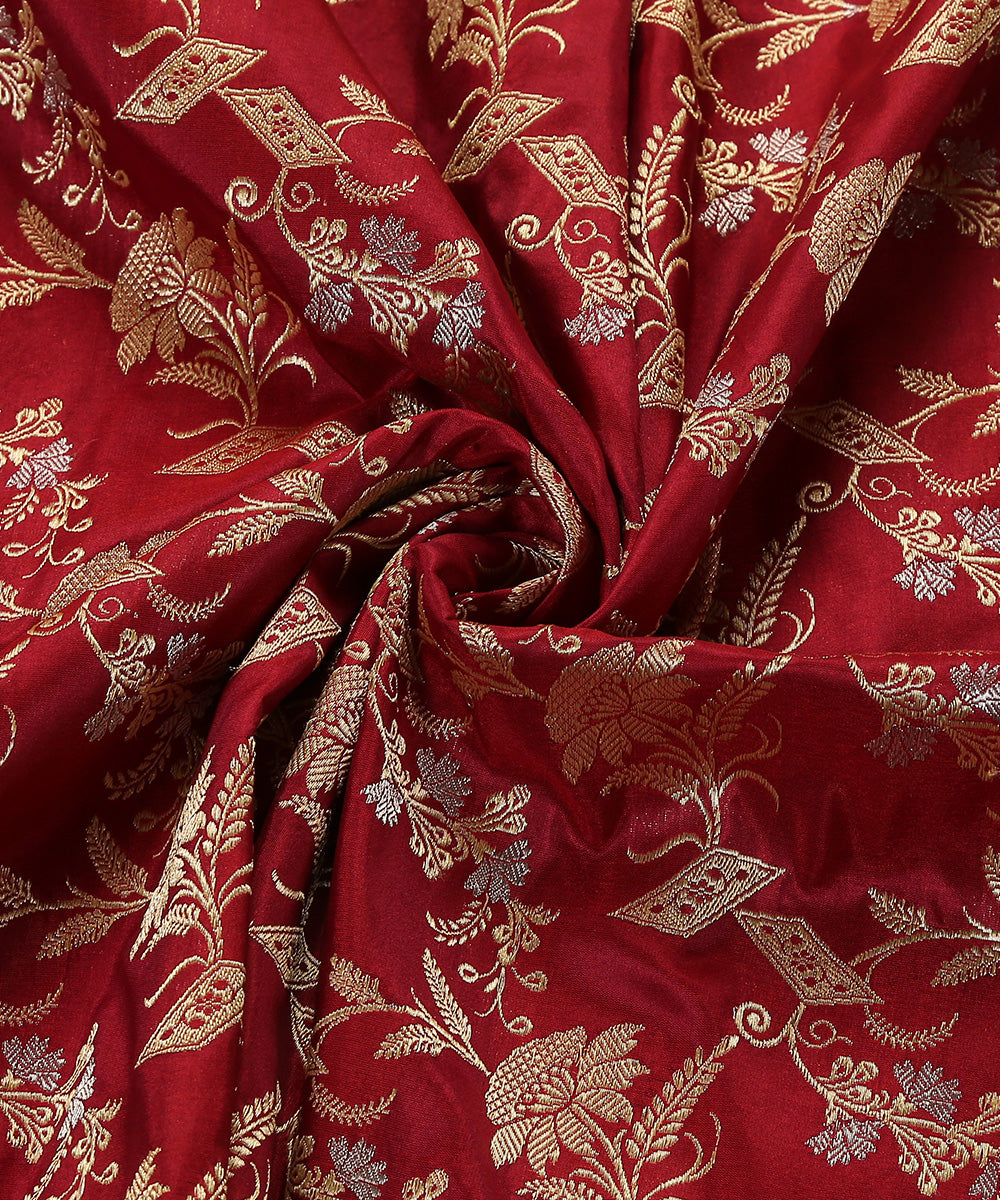 Maroon_Handloom_Pure_Katan_Silk_Banarasi_Dupatta_With_Floral_Jaal_Cutwork_WeaverStory_05