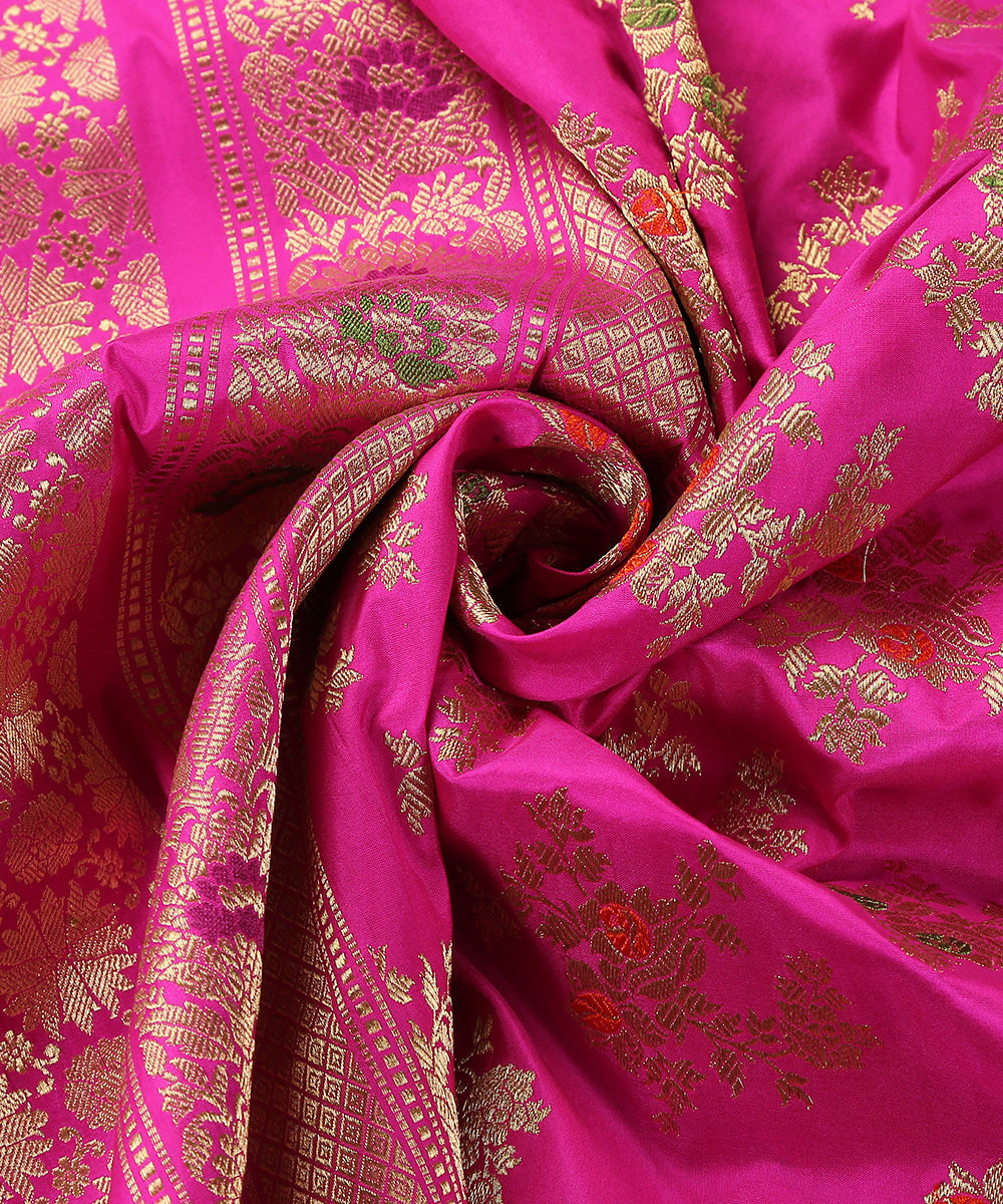 Magenta_Handloom_Pure_Katan_Silk_Banarasi_Dupatta_With_Kadhwa_Jaal_And_Meena_Booti_WeaverStory_05