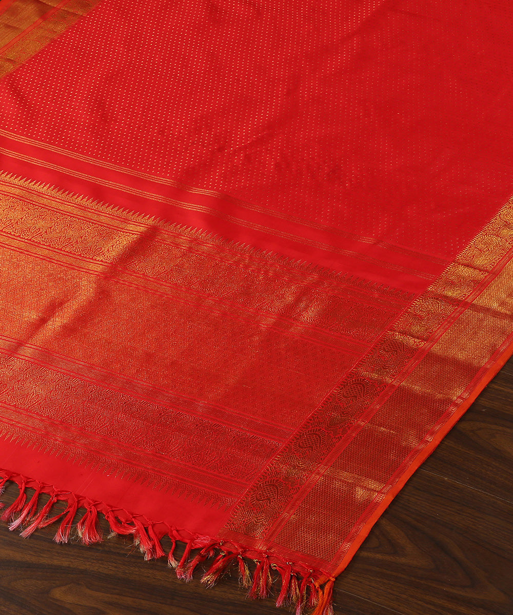 Handloom_Red_Pure_Silk_Shikargah_Kanjivaram_Dupatta_With_Real_Zari_Border_WeaverStory_03