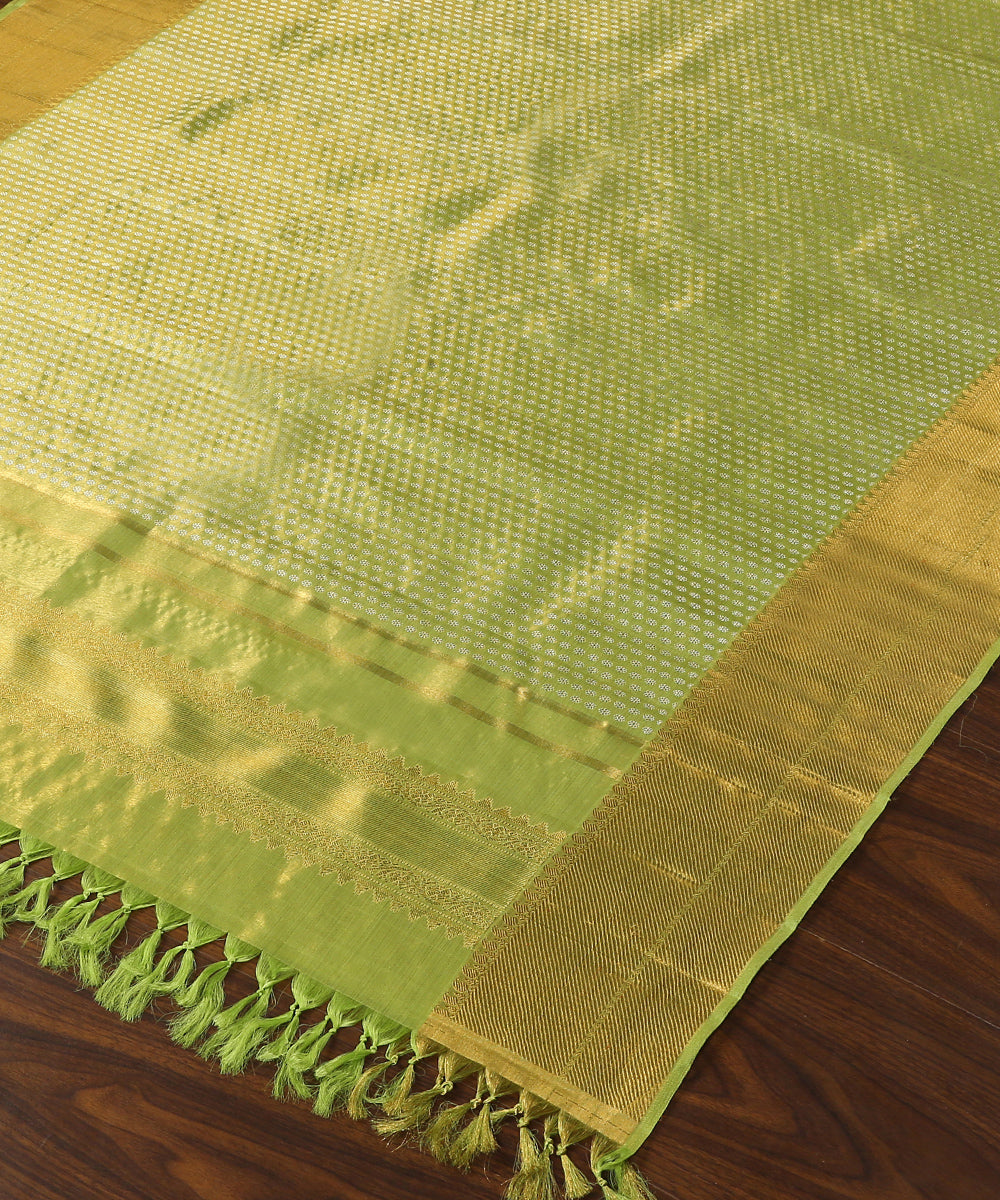 Handloom_Neon_Green_Pure_Silk_Kanjivaram_With_Zari_Big_Border_Dupatta_WeaverStory_03