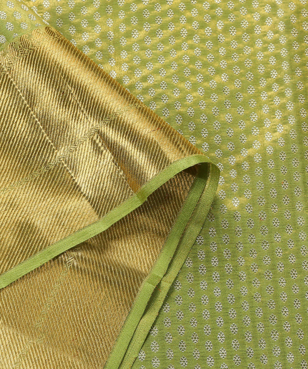 Handloom_Neon_Green_Pure_Silk_Kanjivaram_With_Zari_Big_Border_Dupatta_WeaverStory_04
