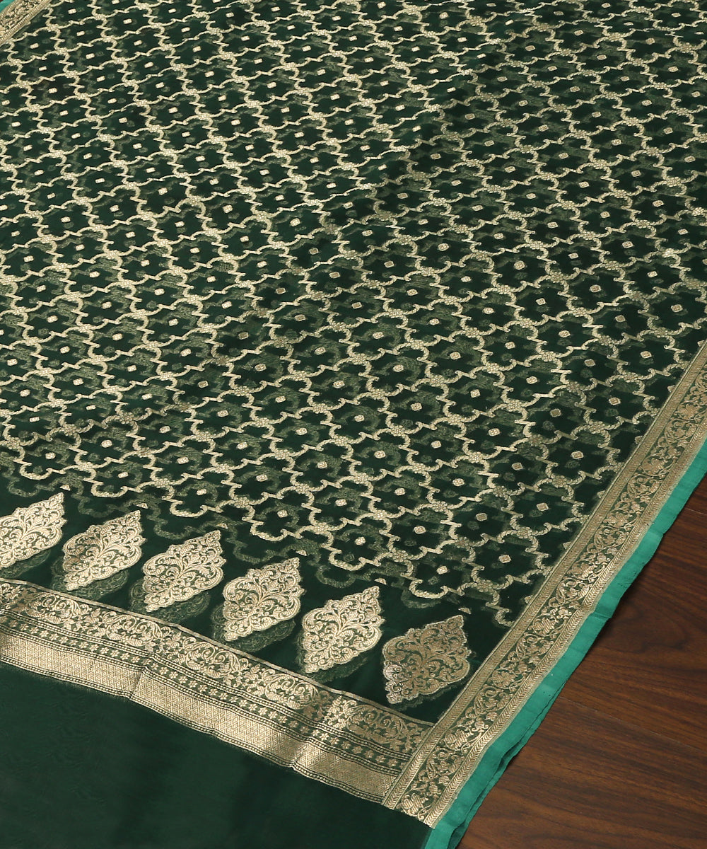 Green_Handloom_Pure_Organza_Banarasi_Dupatta_With_Cutwork_Jaal_WeaverStory_03