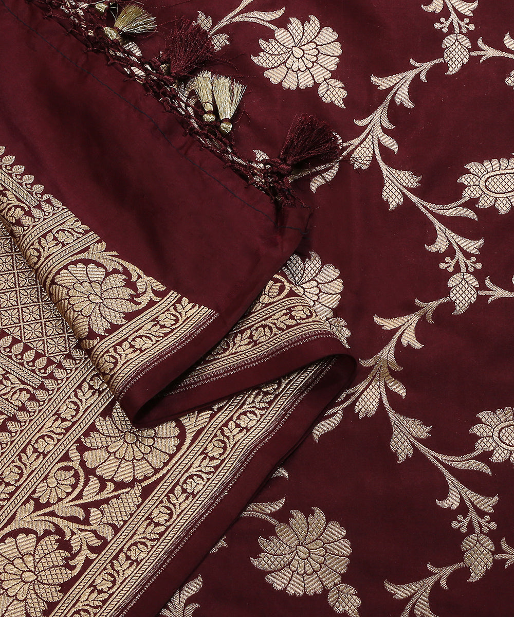 Wine_Handloom_Pure_Katan_Silk_Banarasi_Dupatta_With_Paisley_Jaal_WeaverStory_04