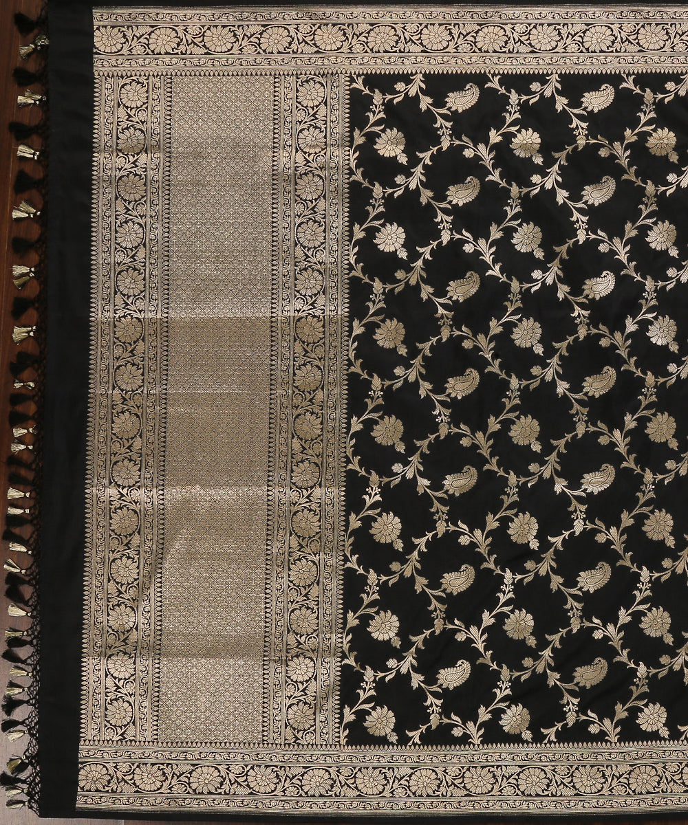 Black_Handloom_Pure_Katan_Silk_Banarasi_Dupatta_With_Paisley_Jaal_WeaverStory_02