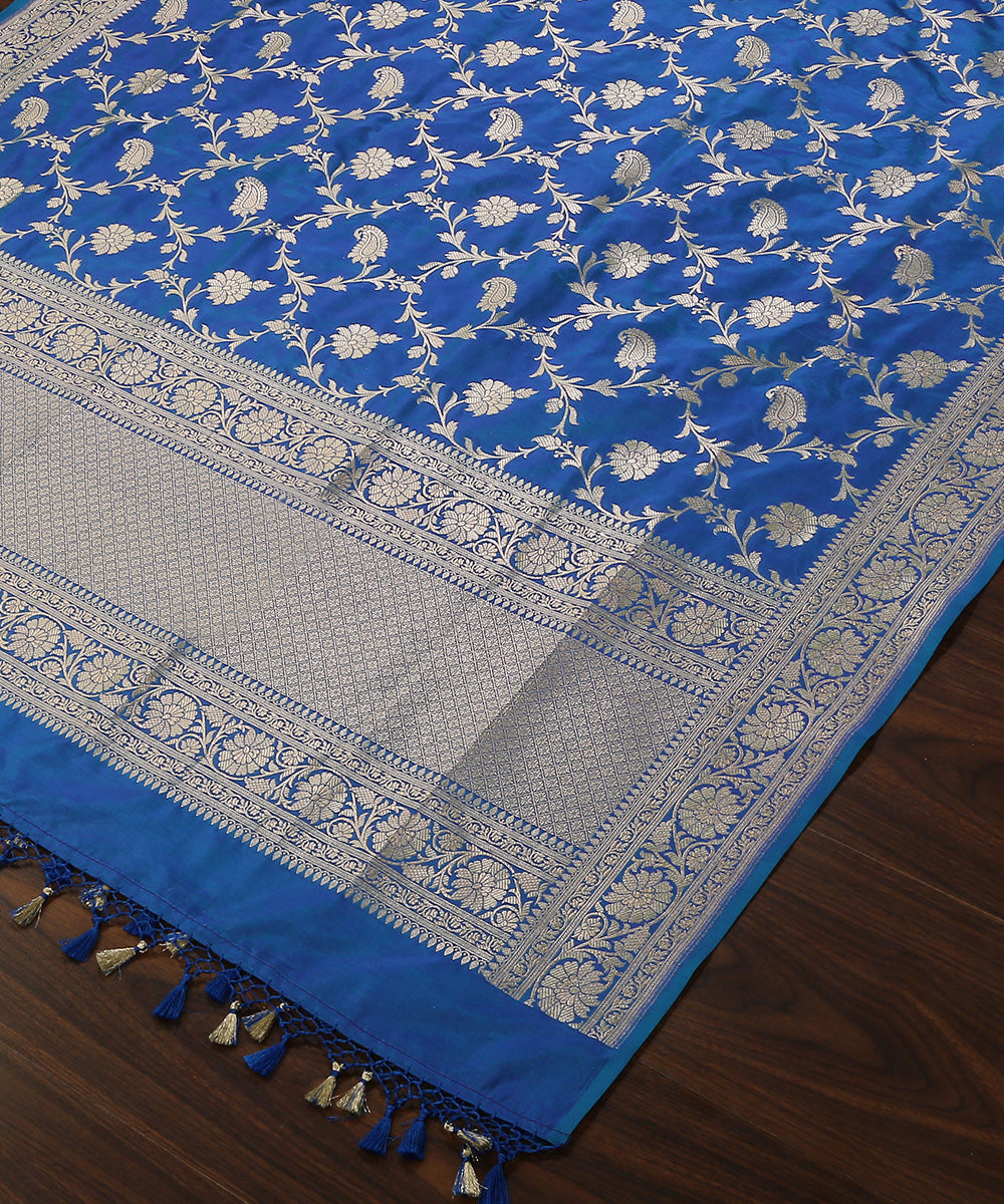 Peacock_Blue_Handloom_Pure_Katan_Silk_Banarasi_Dupatta_With_Paisley_Jaal_WeaverStory_03