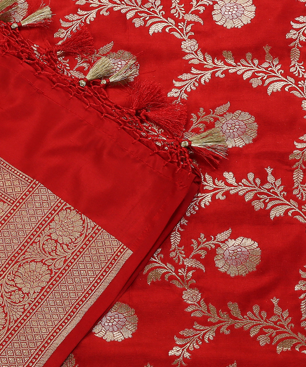 Red_Handloom_Pure_Katan_Silk_Banarasi_Dupatta_With_Sona_Rupa_Meenakari_Jaal_WeaverStory_04
