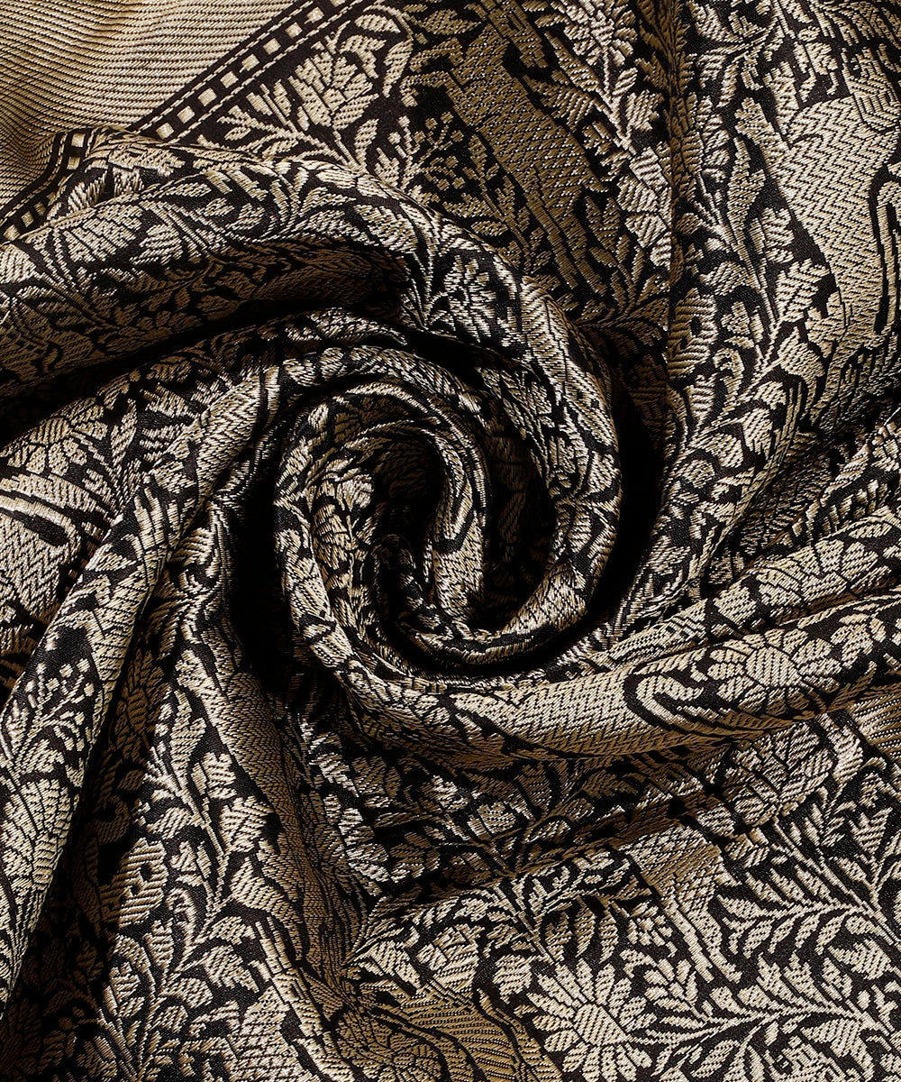 Black_Handloom_Pure_Katan_Silk_Shikargah_Banarasi_Dupatta_With_Kadhwa_Weave_WeaverStory_05