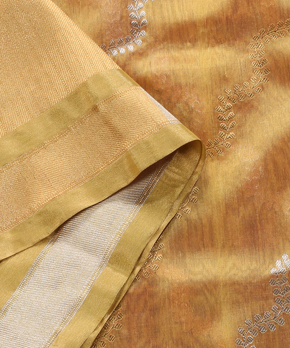 Yellow_Double_Shade_Handloom_Pure_Chanderi_Silk_Dupatta_With_Sona_Rupa_Jaal_WeaverStory_04