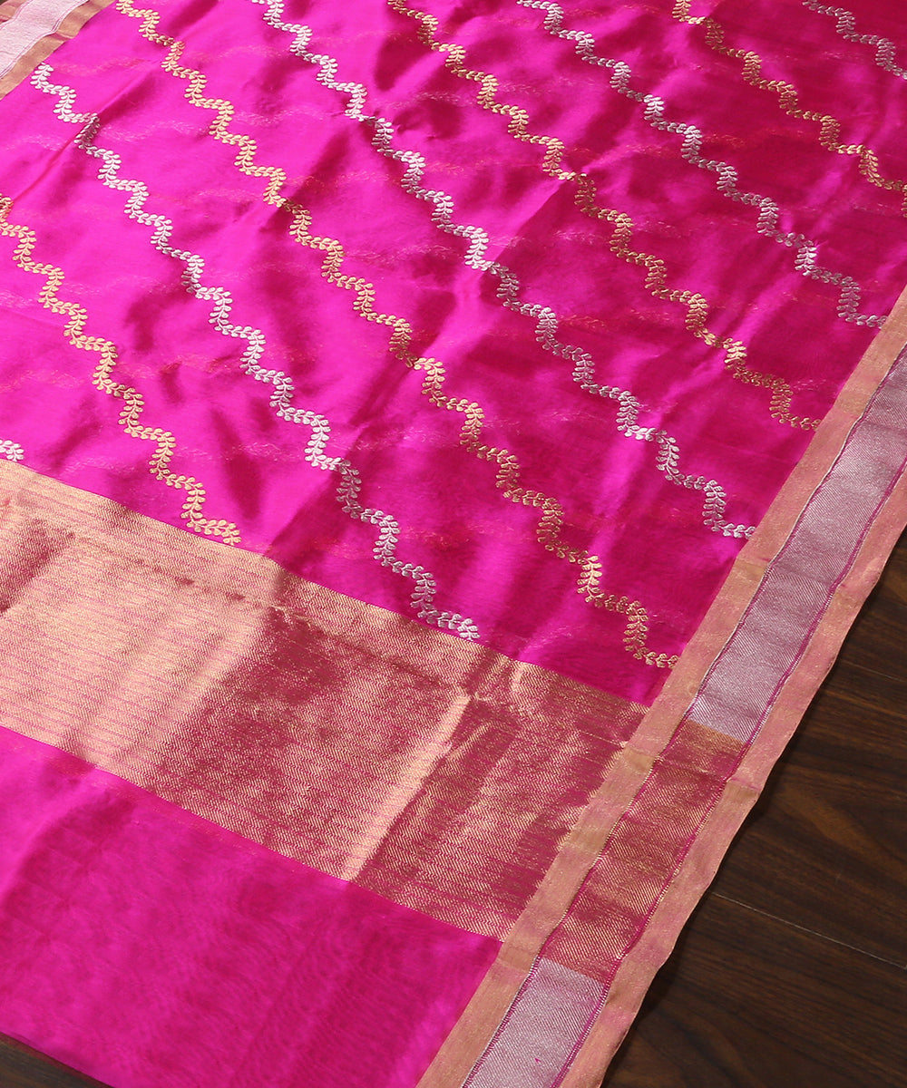 Rani_Pink_Handloom_Pure_Chanderi_Silk_Dupatta_With_Sona_Rupa_Jaal_WeaverStory_03
