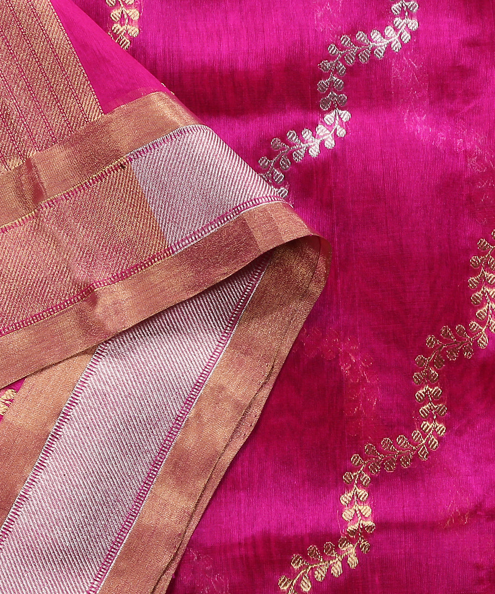 Rani_Pink_Handloom_Pure_Chanderi_Silk_Dupatta_With_Sona_Rupa_Jaal_WeaverStory_04