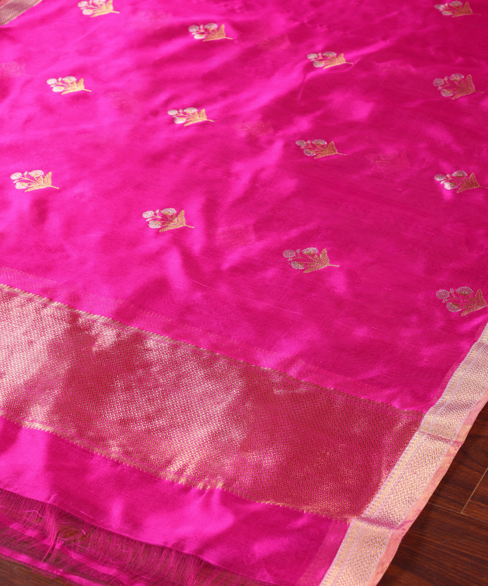 Rani_Pink_Handloom_Pure_Chanderi_Silk_Dupatta_With_Three_Flower_Meena_Motifs_WeaverStory_02
