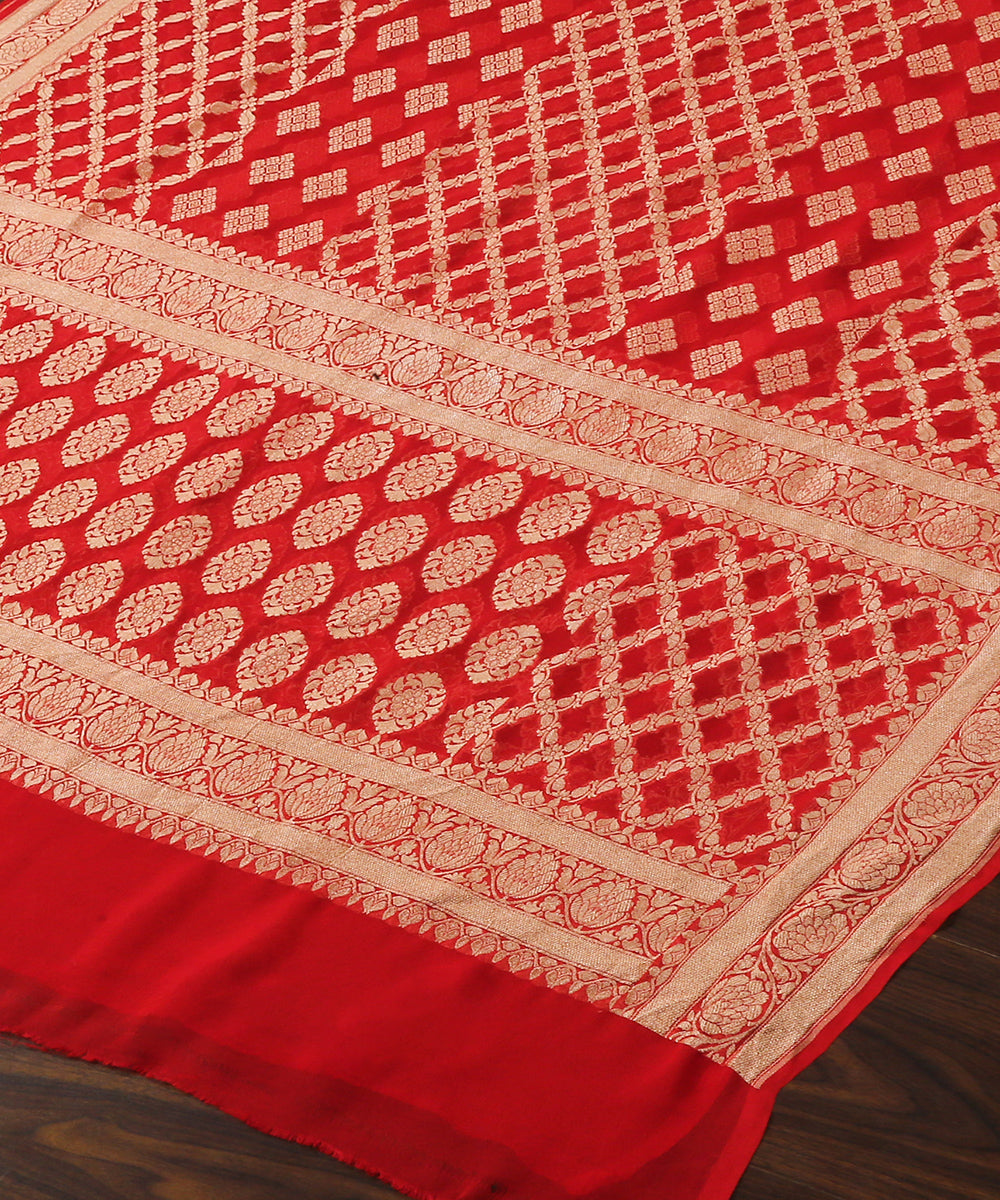 Handloom_Red_Pure_Georgette_Banarasi_Bandhej_Dupatta_With_Zari_Work_WeaverStory_03