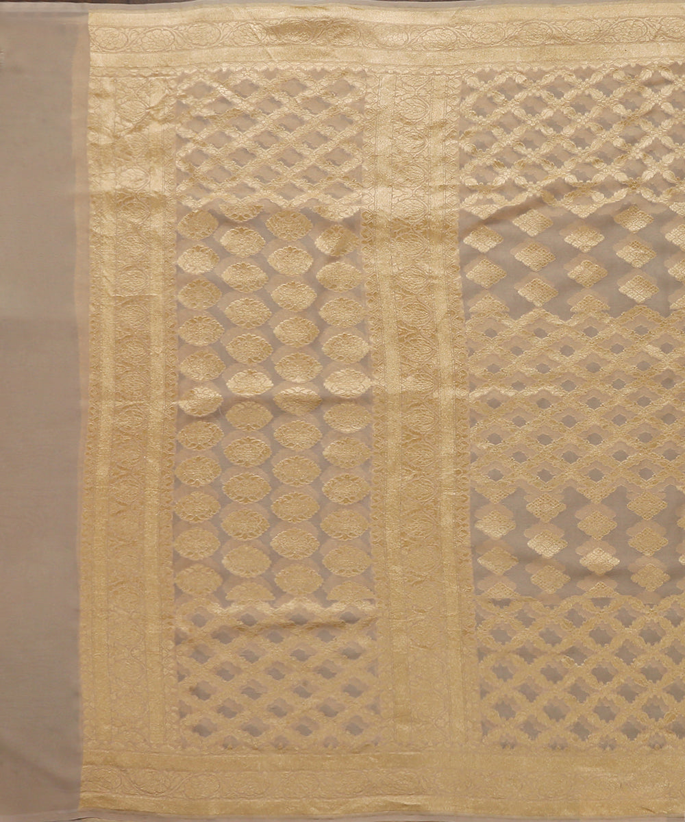 Cream_Handloom_Pure_Georegtte_Banarasi_Bandhej_Dupatta_With_All_Over_Zari_Jaal_WeaverStory_02