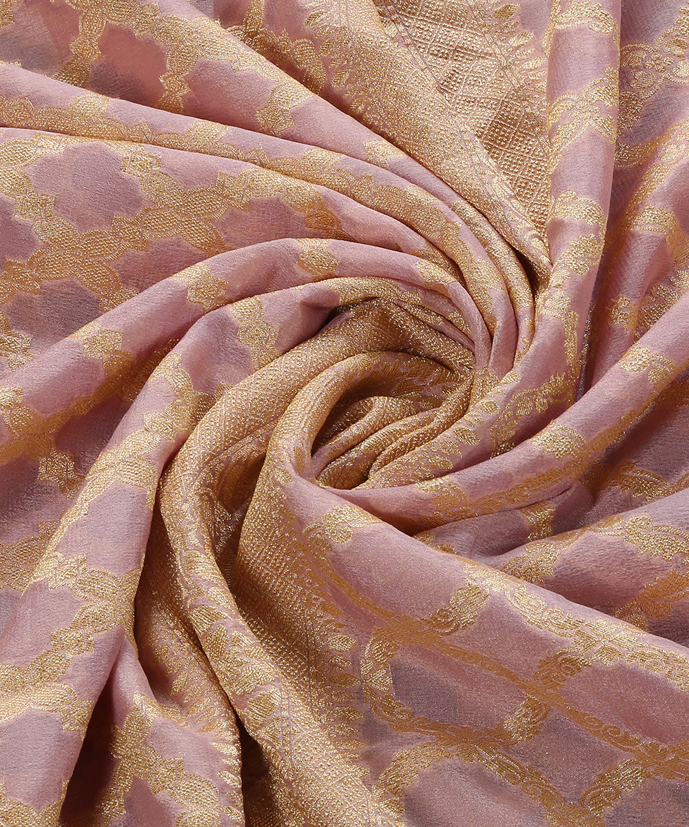 Handloom_Lavernder_Pure_Georegtte_Banarasi_Bandhej_Dupatta_With_Zari_Border_WeaverStory_05