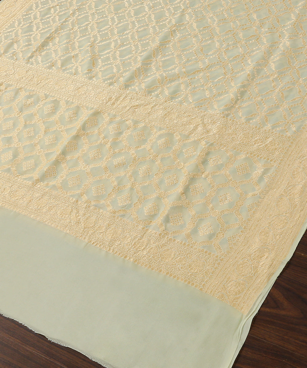 Light_Green_Handloom_Pure_Georegtte_Banarasi_Bandhej_Dupatta_WeaverStory_03
