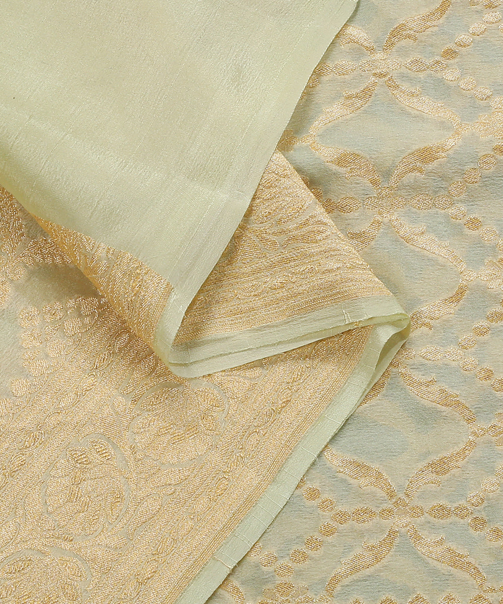 Light_Green_Handloom_Pure_Georegtte_Banarasi_Bandhej_Dupatta_WeaverStory_04