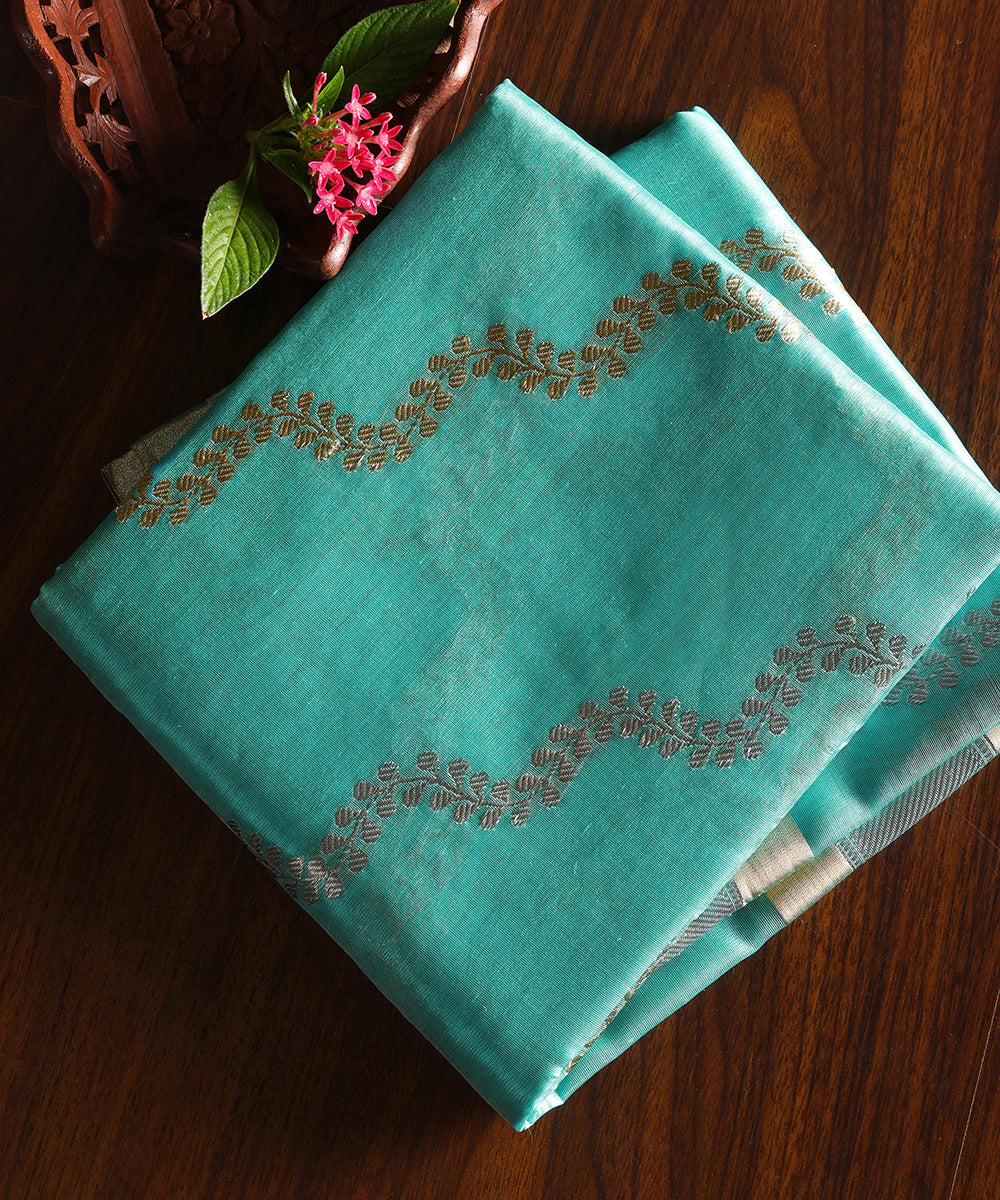 Handloom_Sky_Blue_Pure_Chanderi_Silk_Dupatta_With_Three_Flower_Meena_Booti_WeaverStory_01