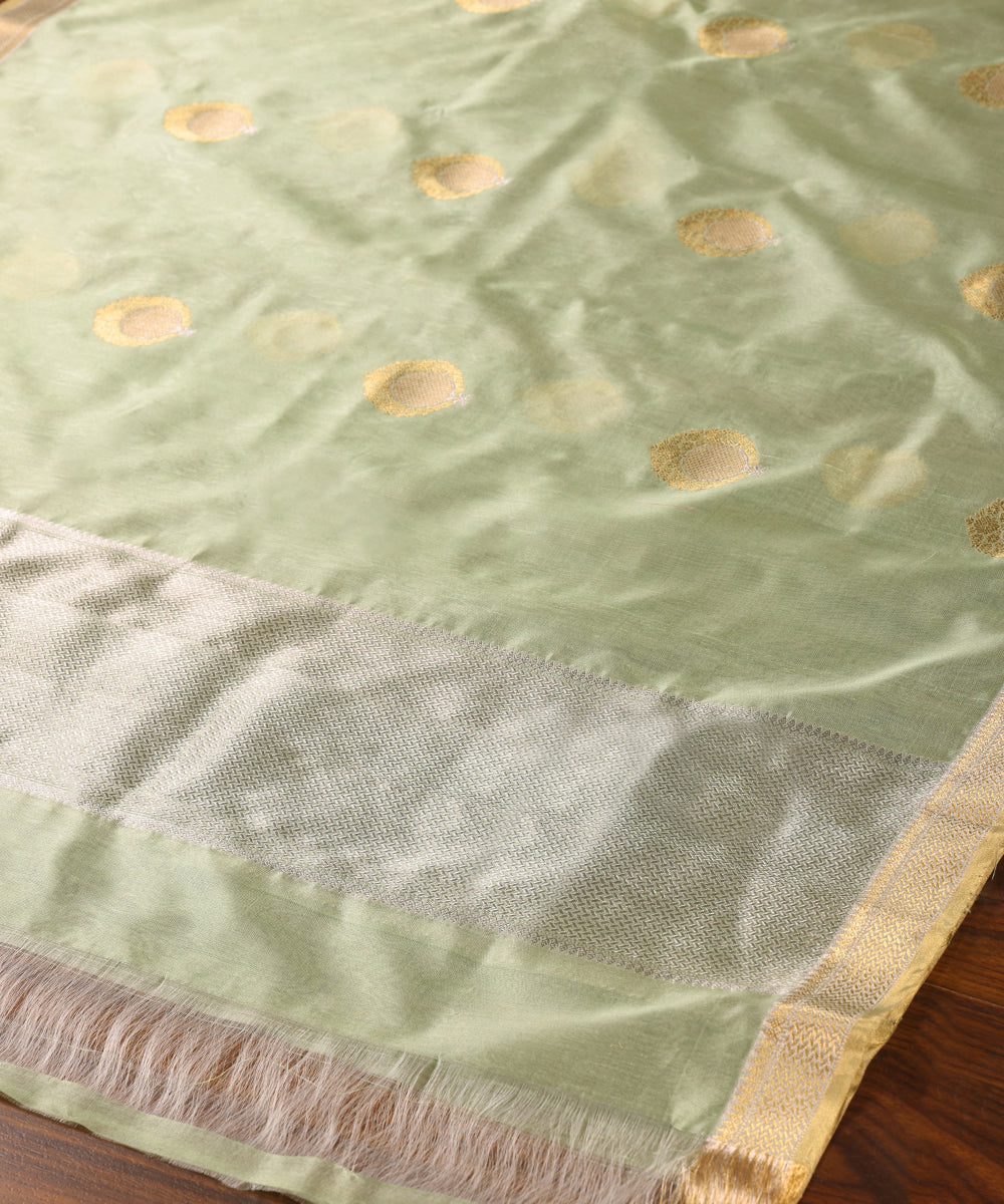 Pastel_Pista_Green_Handloom_Pure_Chanderi_Silk_Dupatta_With_Anaar_Motifs_WeaverStory_03