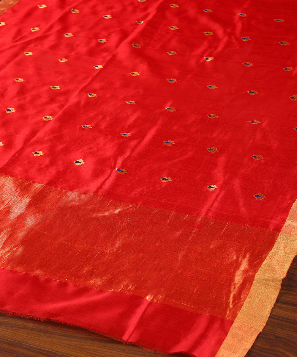 Handloom_Red_Pure_Chanderi_Silk_Dupatta_With_Meenakari_Booti_WeaverStory_03