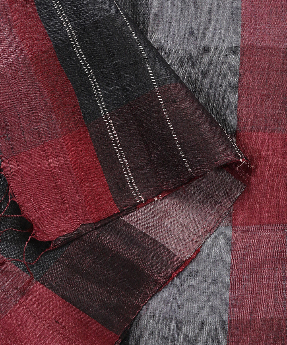 Maroon_And_Grey_Handloom_Pure_Tussar_Silk_Dupatta_With_Gradient_Checks_WeaverStory_04