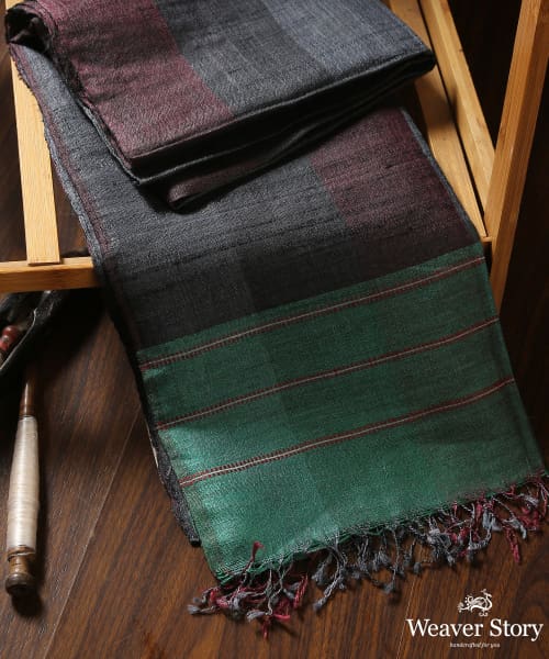 Grey_And_Maroon_Handloom_Pure_Tussar_Silk_Dupatta_With_Gradient_Checks_And_Green_Pallu_Border_WeaverStory_01