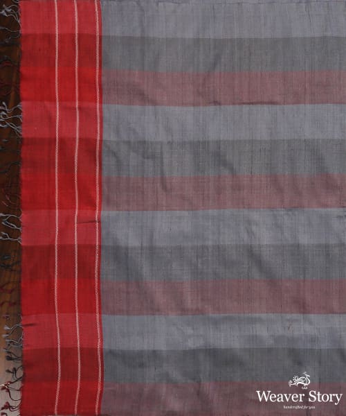 Handloom_Grey_And_Red_Pure_Tussar_Silk_Dupatta_With_Gradient_Checks_And_Red_Pallu_Border_WeaverStory_02