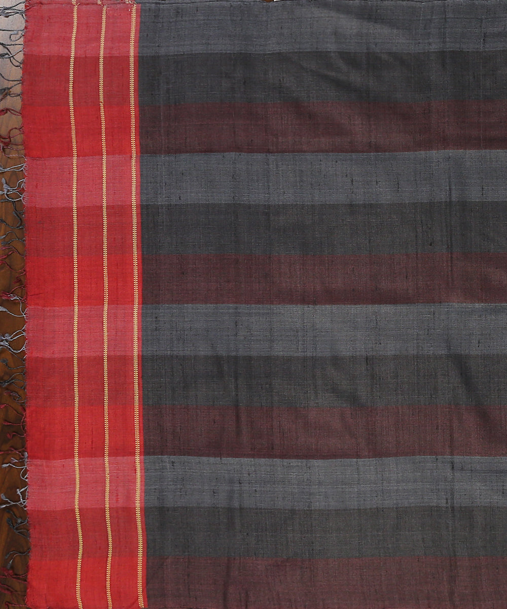 Grey_And_Red_Pure_Handloom_Pure_Tussar_Silk_Dupatta_With_Gradient_Checks_And_Red_Pallu_Border_WeaverStory_02