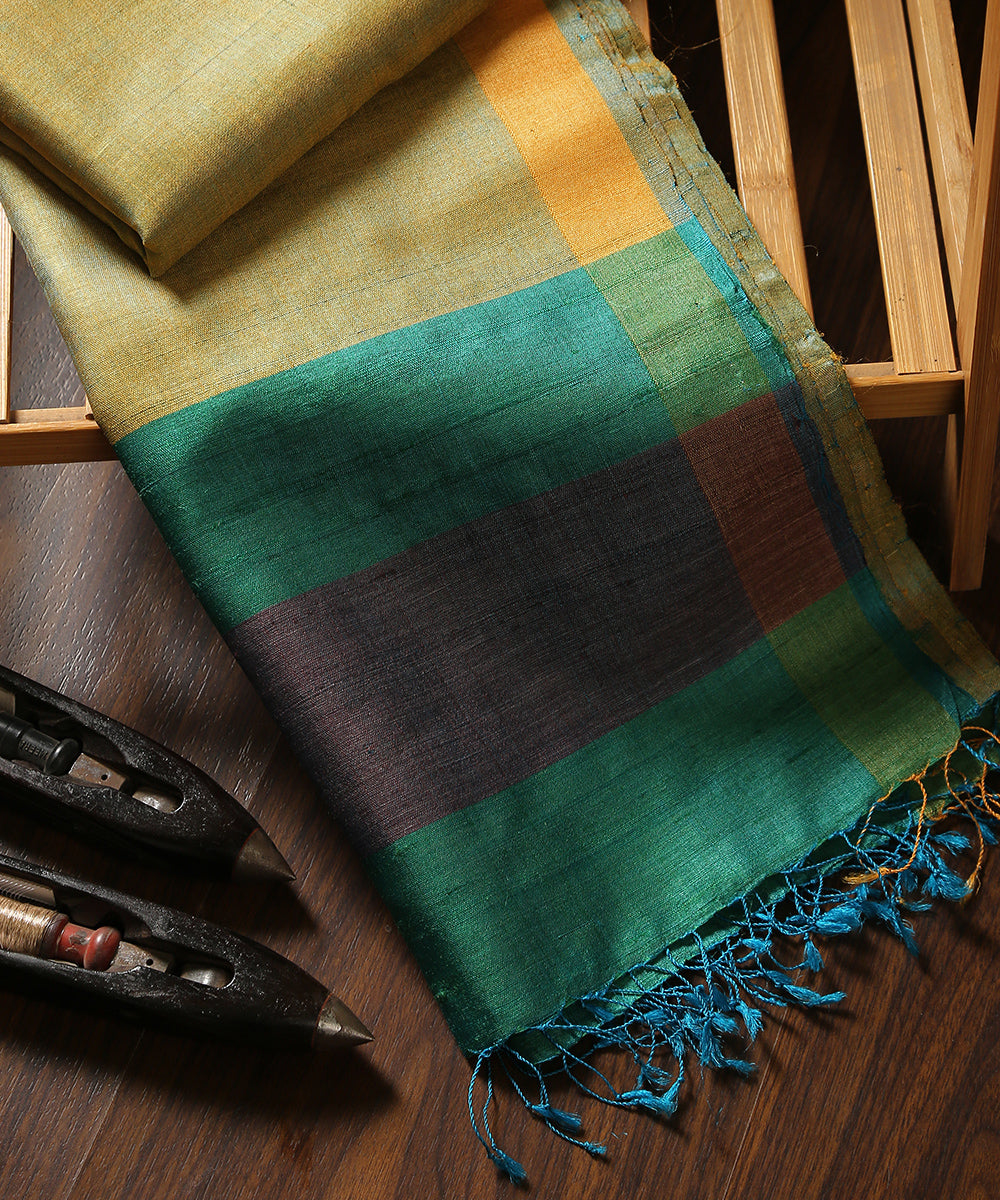 Handloom_Olive_Pure_Tussar_Silk_Dupatta_With_Diamond_Booti_And_Teal_Pallu_Border_WeaverStory_01