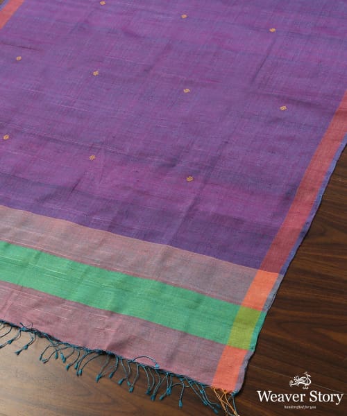 Purple_Handloom_Pure_Tussar_Silk_Dupatta_With_Diamond_Booti_And_Green_Pallu_Border_WeaverStory_03