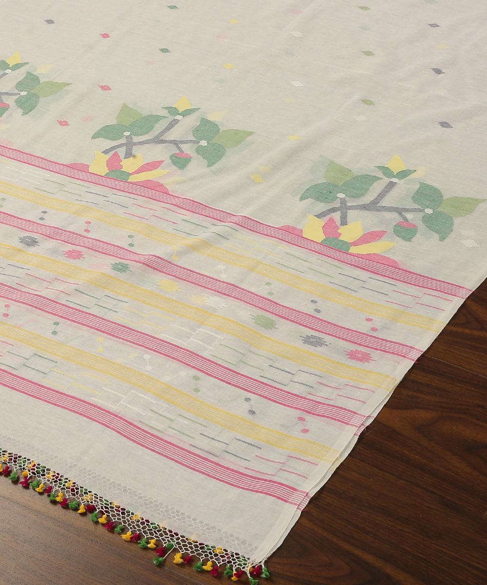 Offwhite_Handloom_Pure_Malmal_Dhakai_Jamdani_Dupatta_WeaverStory_03