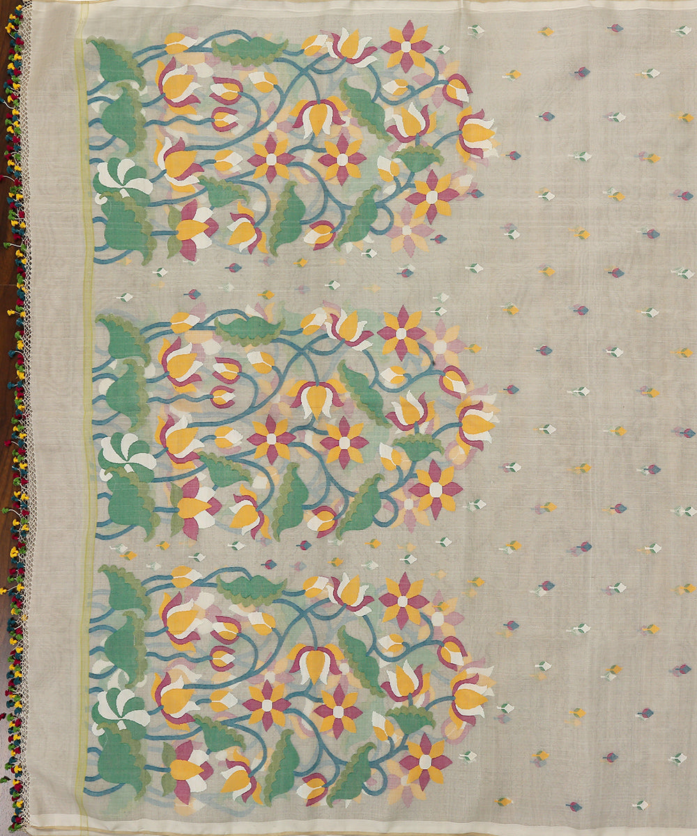 Khadi_Pure_Muslin_Dhakai_Jamdani_Dupatta_With_Lotus_Motifs_WeaverStory_02