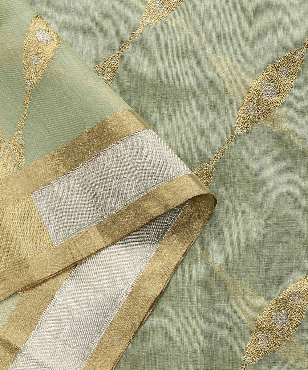 Light_Pista_Green_Handloom_Pure_Chanderi_Silk_Dupatta_With_All_Over_Golden_Jaal_WeaverStory_04