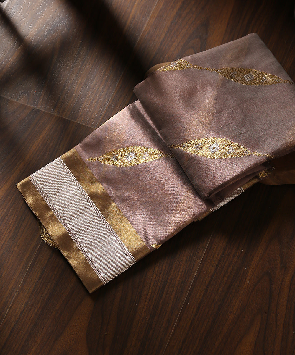 Handloom_Mauve_Pure_Chanderi_Silk_Dupatta_With_All_Over_Golden_Jaal_And_Border_WeaverStory_01