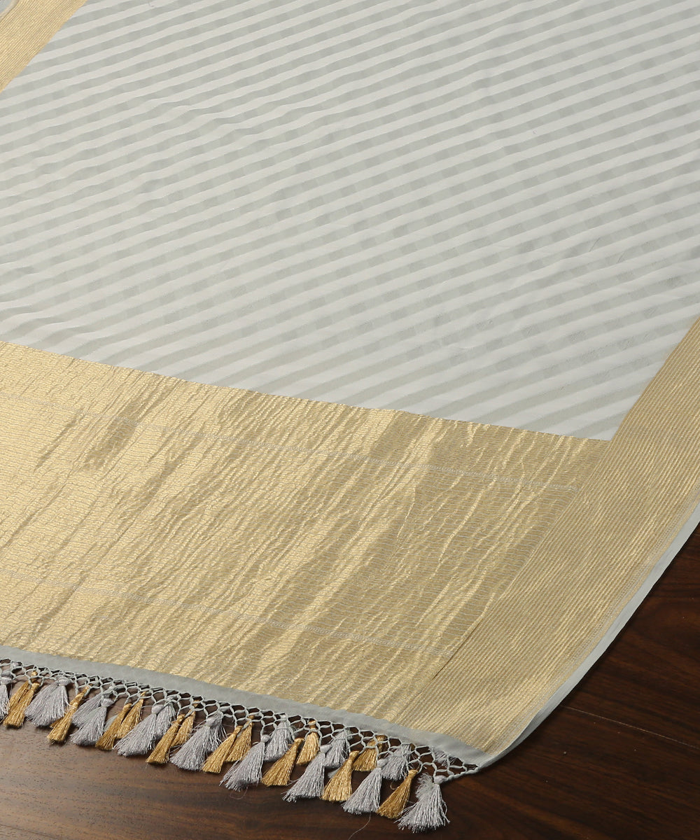 Handloom_Powder_Green_Pure_Georgette_Striped_Banarasi_Dupatta_With_Golden_Zari_Border_WeaverStory_03