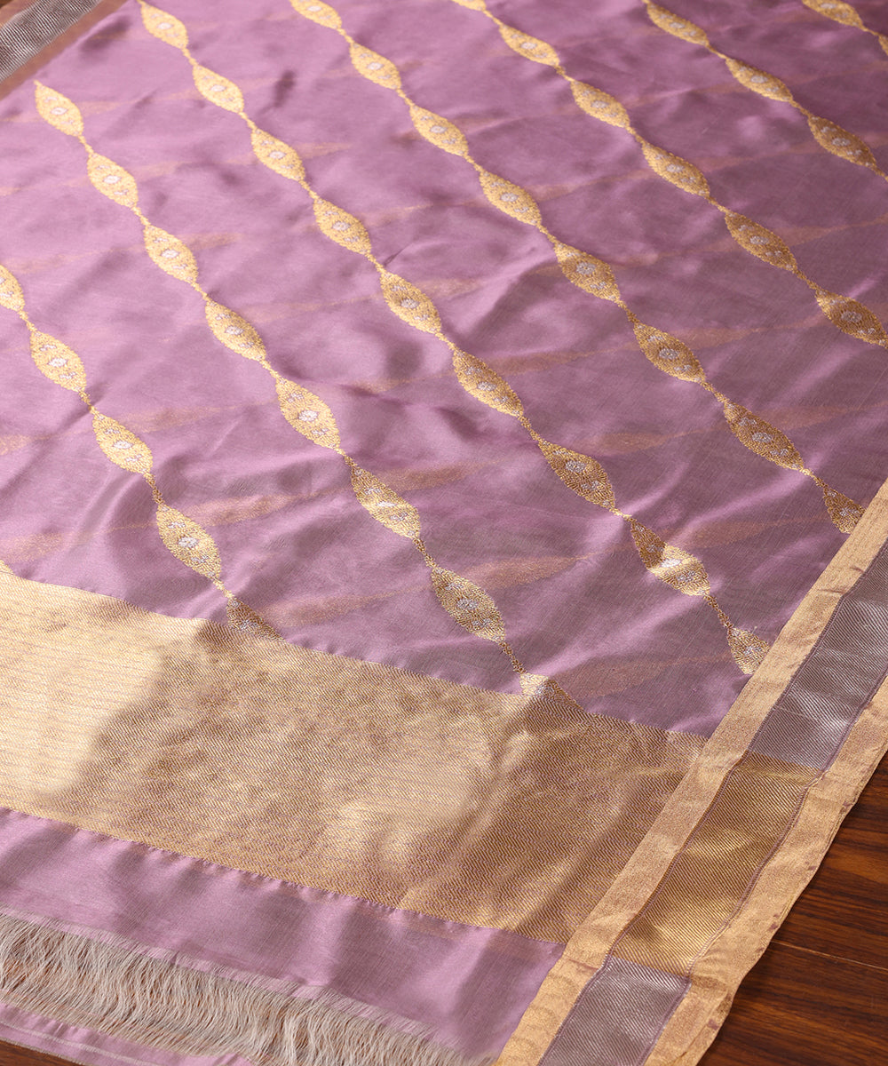 Handloom_Dark_Lilac_Pure_Chanderi_Silk_Dupatta_With_Over_Sona_Rupa_Jaal_WeaverStory_03