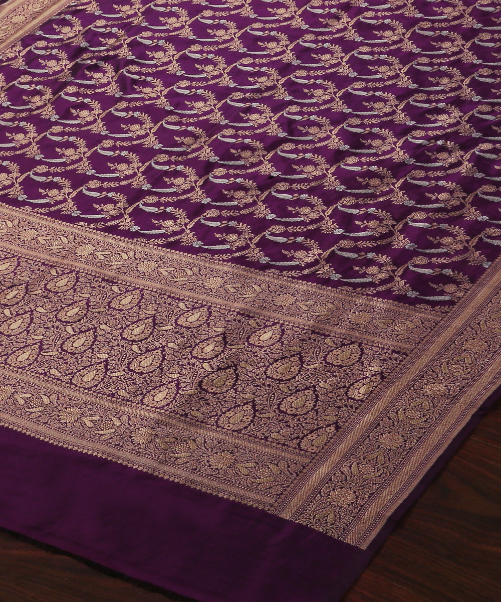 Handloom_Dark_Purple_Pure_Katan_Silk_Banarasi_Dupatta_With_All_Over_Sona_Rupa_Jaal_WeaverStory_03