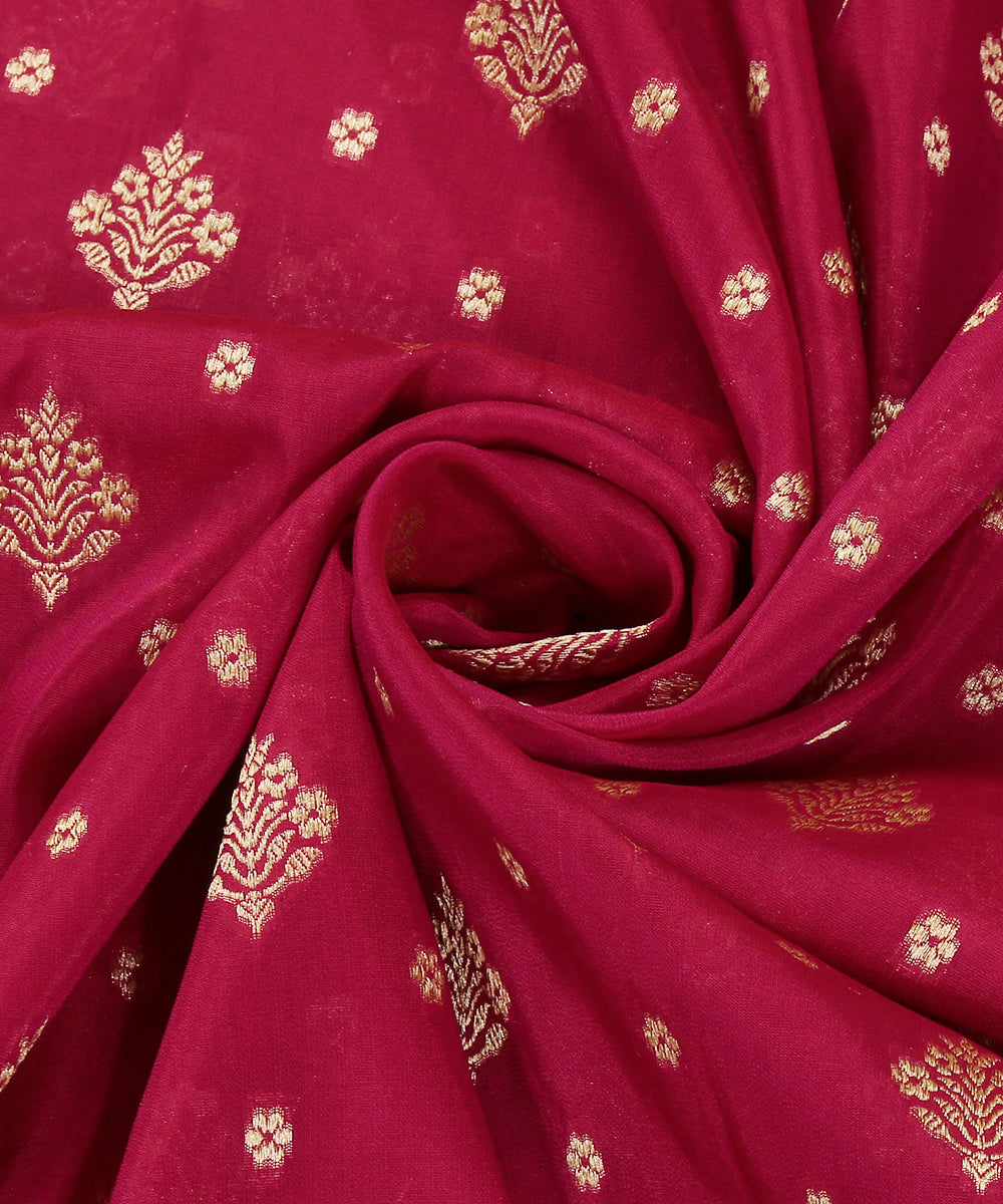 Handloom_Magenta_Pure_Katan_Georgette_Banarasi_Dupatta_With_All_Over_Border_And_Booti_WeaverStory_05