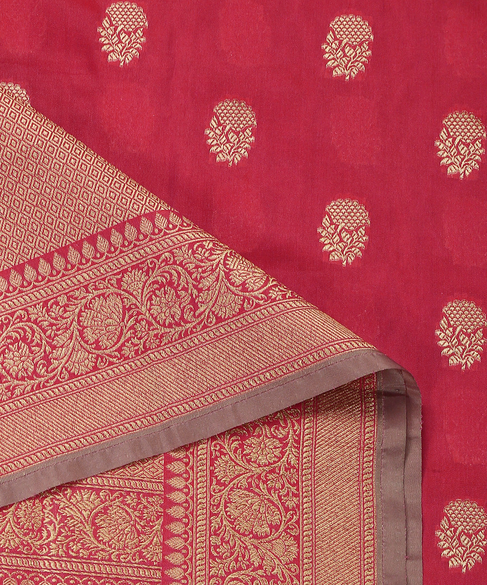 Salmon_Pink_Double_Shade_Handloom_Pure_Katan_Georgette_Banarasi_Dupatta_With_All_Over_Booti_WeaverStory_04