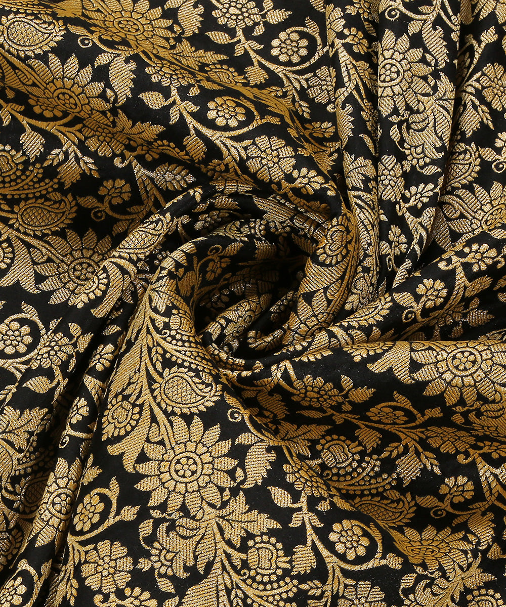 Handloom_Black_Pure_Katan_Silk_Kimkhab_Banarasi_Dupatta_WeaverStory_05