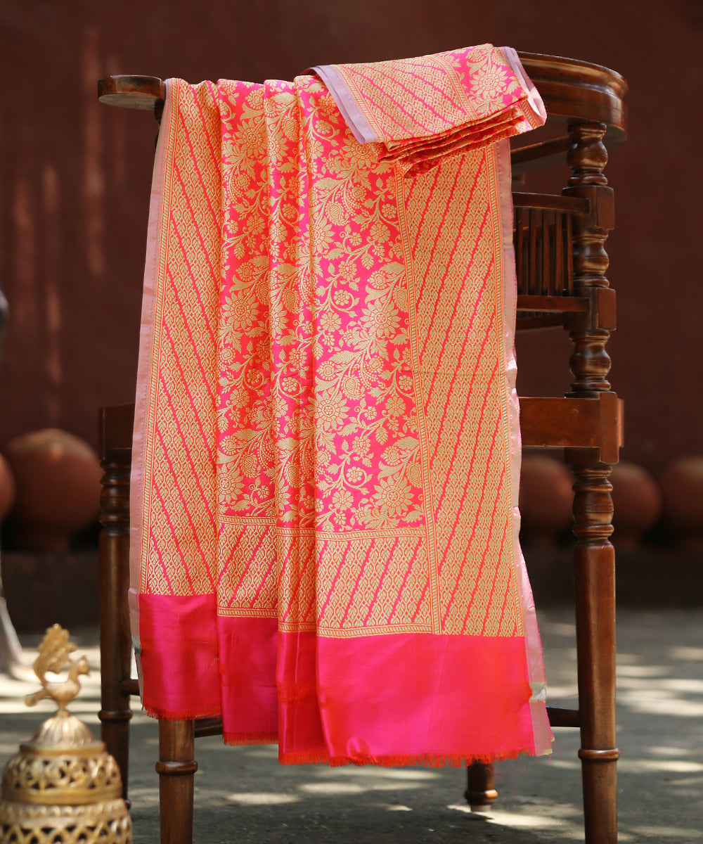 Hot_Pink_Double_Shade_Handloom_Pure_Katan_Silk_Banarasi_Kimkhab_Dupatta_WeaverStory_01
