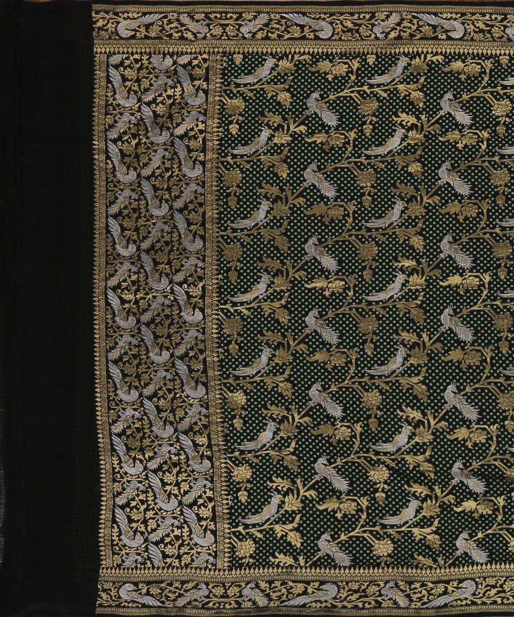 Black_Handloom_Pure_Georgette_Banarasi_Dupatta_With_Sona_Rupa_Parrot_Jaal_WeaverStory_02