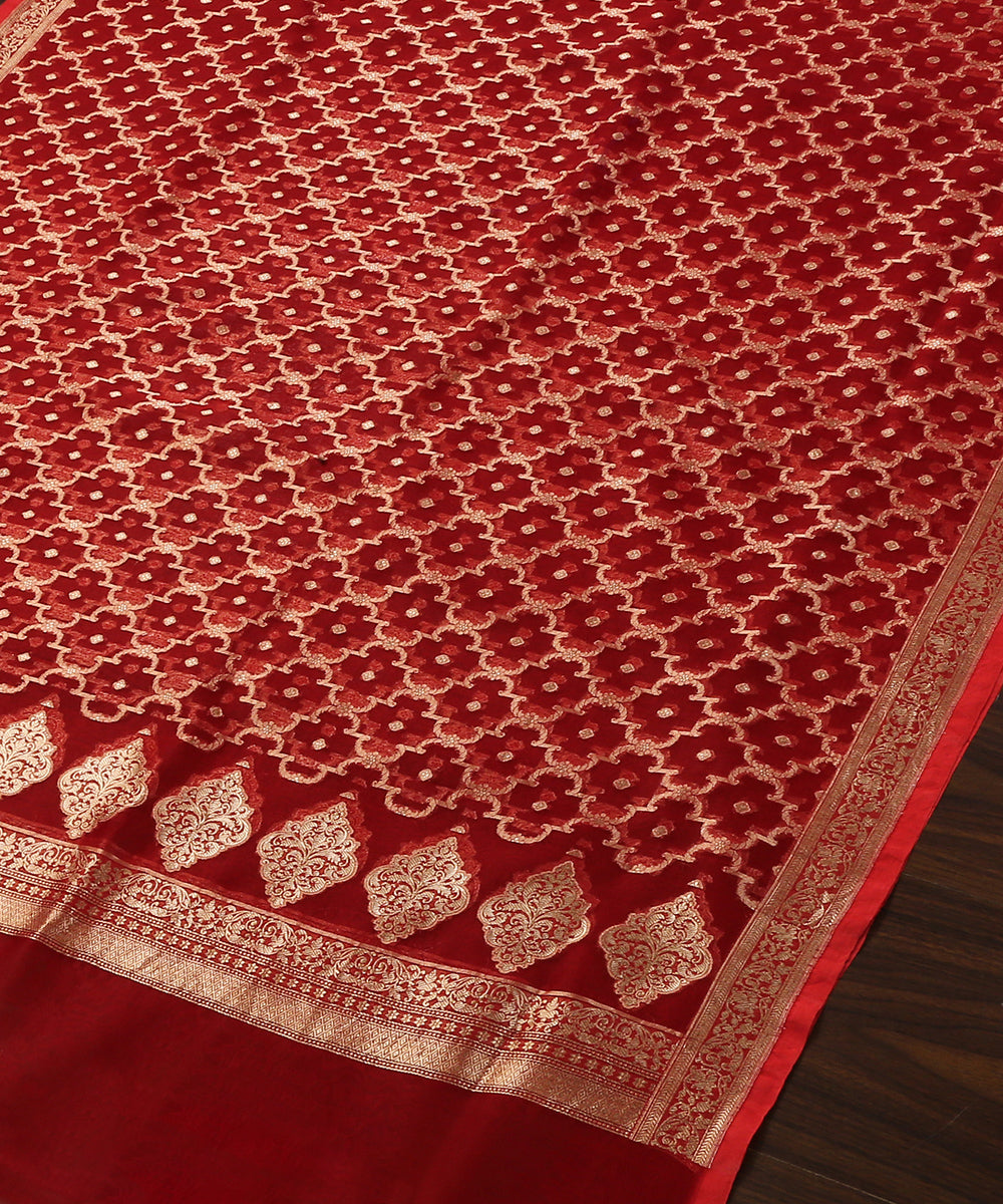 Red_Handloom_Pure_Kora_Silk_Banarasi_Dupatta_With_Cutwork_Jaal_WeaverStory_03