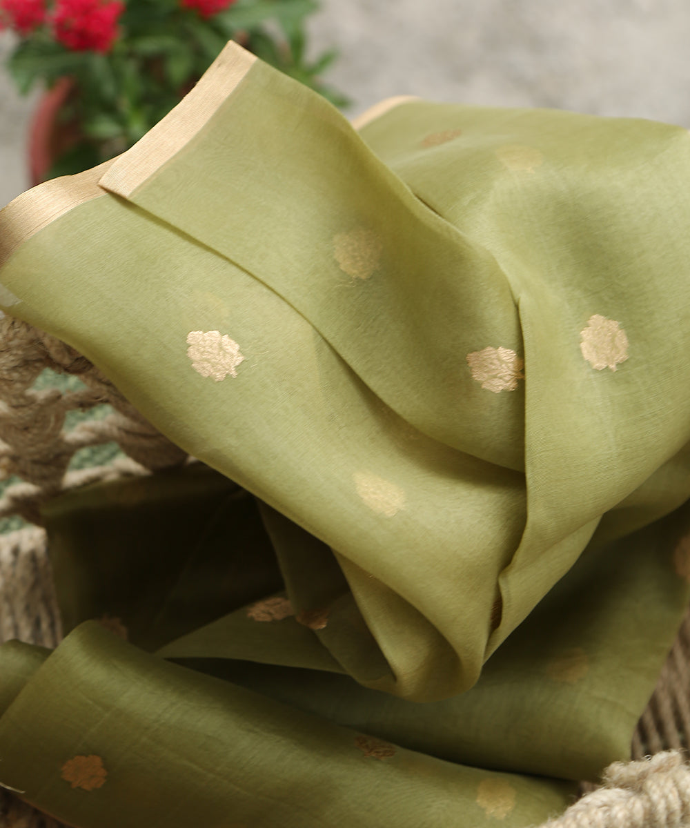 Handloom_Heena_Green_Pure_Organza_Dupatta_With_Booti_And_Border_WeaverStory_01