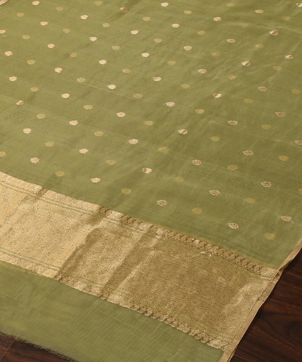 Handloom_Heena_Green_Pure_Organza_Dupatta_With_Booti_And_Border_WeaverStory_03