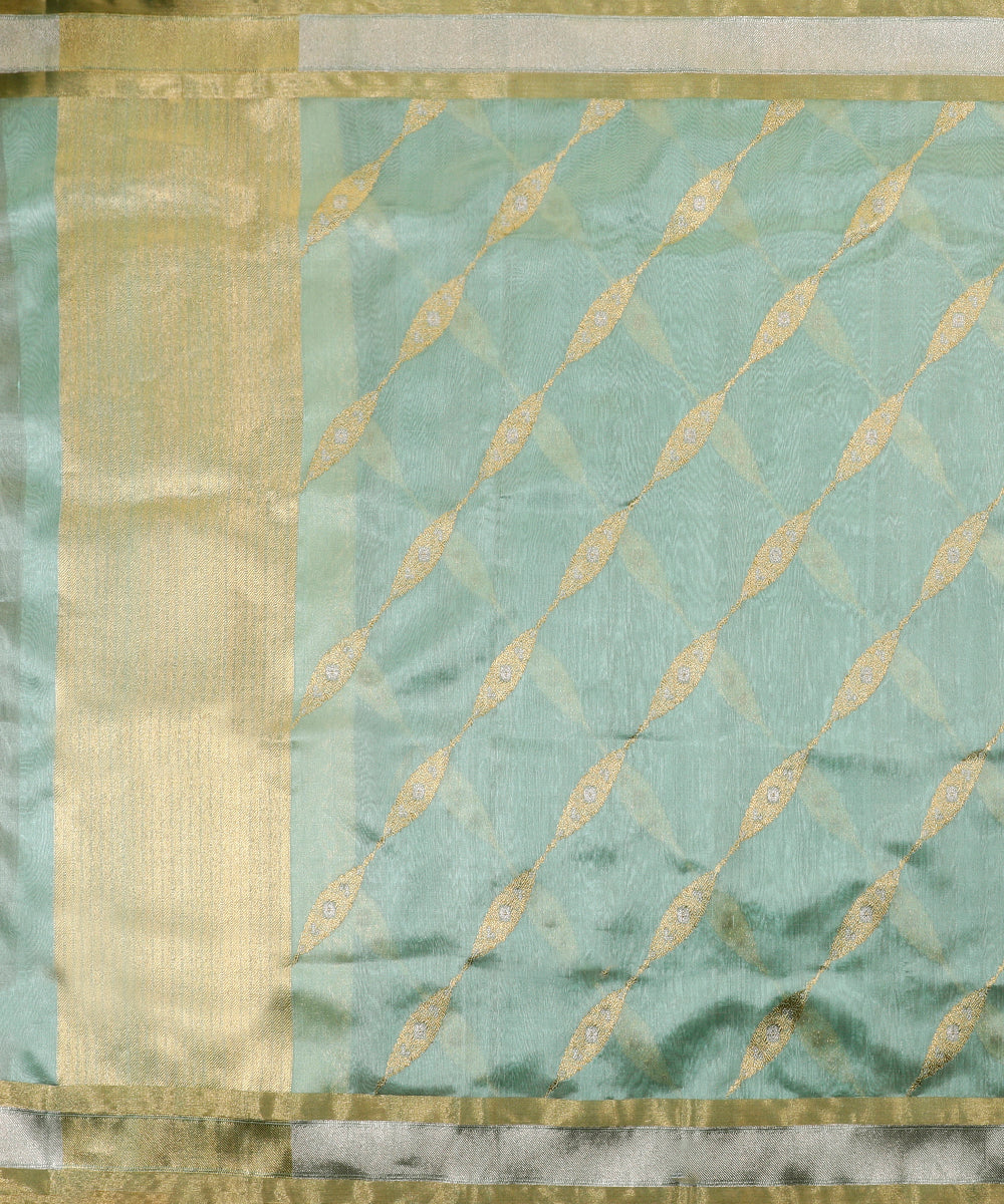 Handloom_Pastel_Mint_Green_Pure_Chanderi_Silk_Dupatta_With_All_Over_Golden_Jaal_WeaverStory_02
